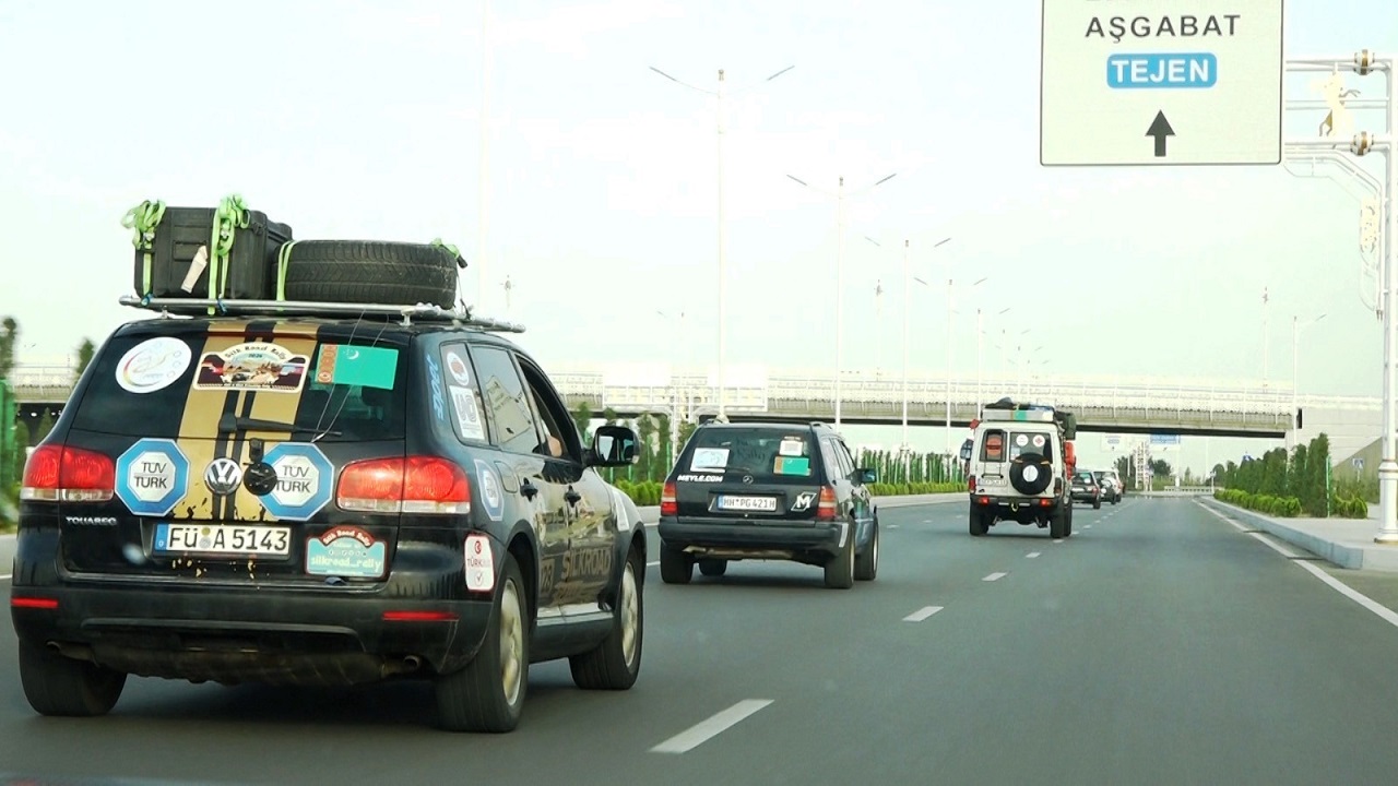 dogu-bati-dostluk-rallisi-turkmenistan-a-ulasti
