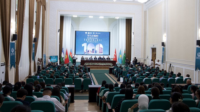 ozbekistanin-tarihi-semerkant-sehrinde-100-yillik-vasiyet-turkoloji-kurultayi