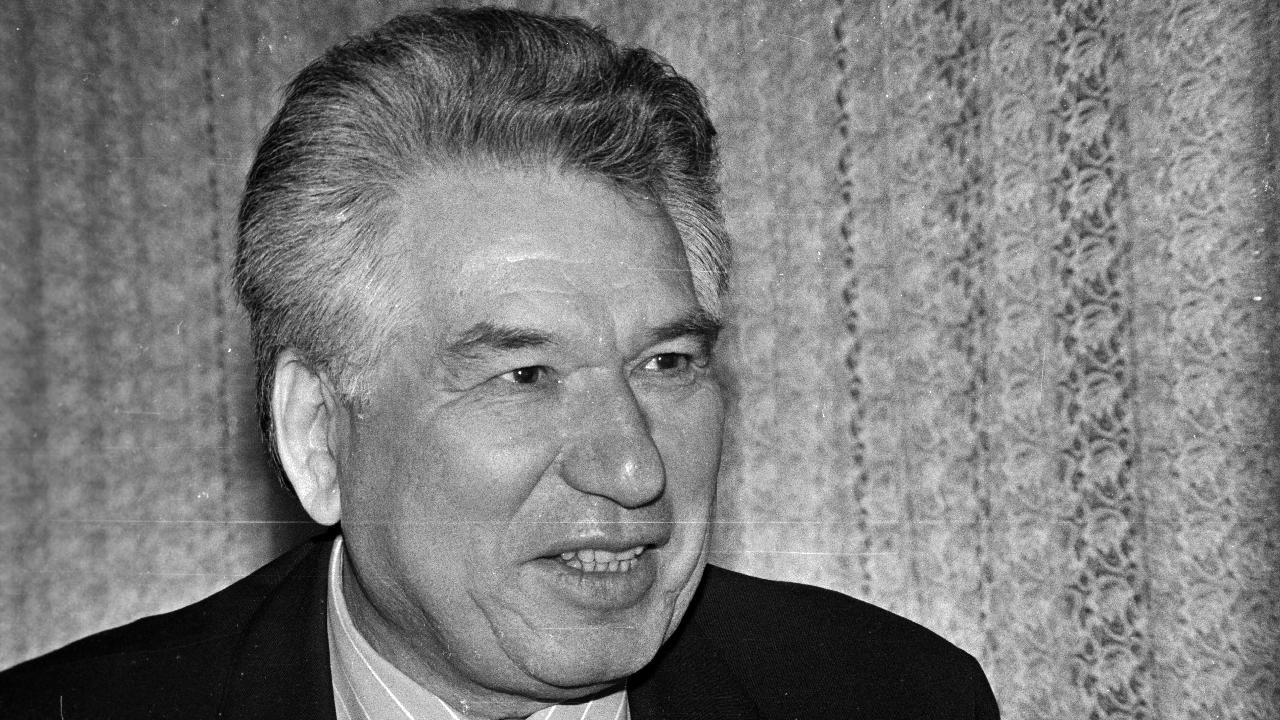 turk-dunyasinin-ortak-degeri-cengiz-aytmatov