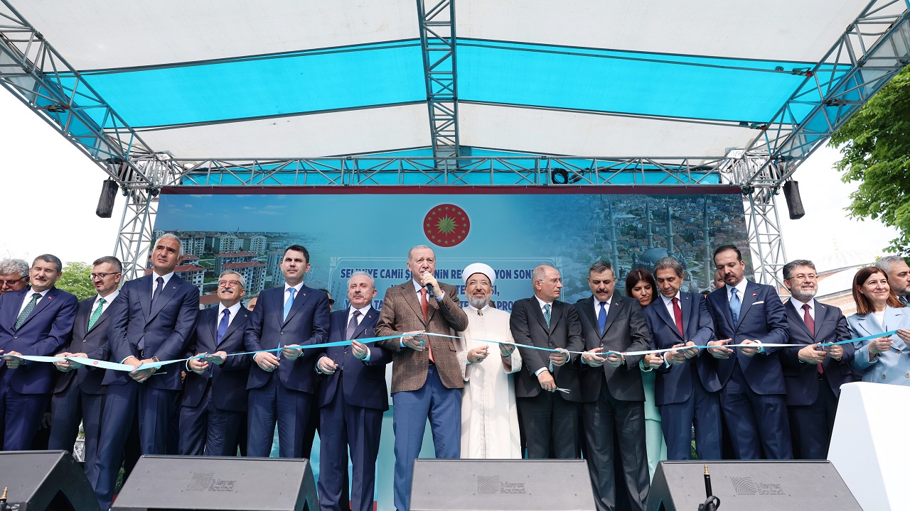 selimiye-camii-450-yillik-mazisinin-en-kapsamli-restorasyonuyla-yeniden-ibadete