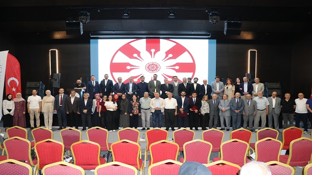 trt-avazda-yayinlanan-izler-programina-anlamli-odul