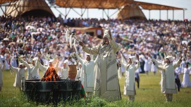 yakutistan-da-yaz-gun-donumu-heyecani-2026-isiakh-festivali-programi-belli-oldu