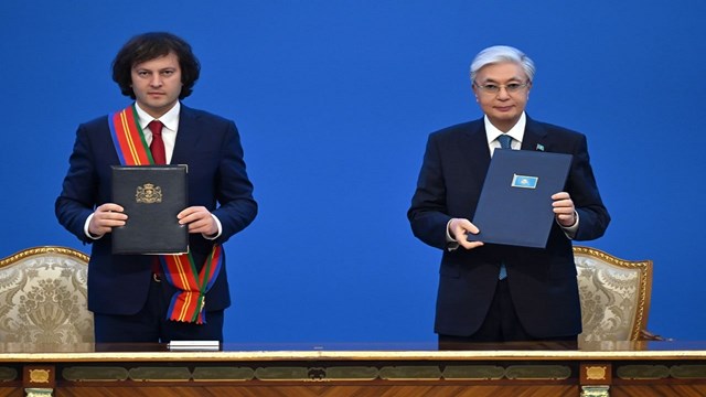 kazakistan-ile-gurcistan-arasinda-stratejik-ortaklik-kurulmasina-iliskin-bildiri