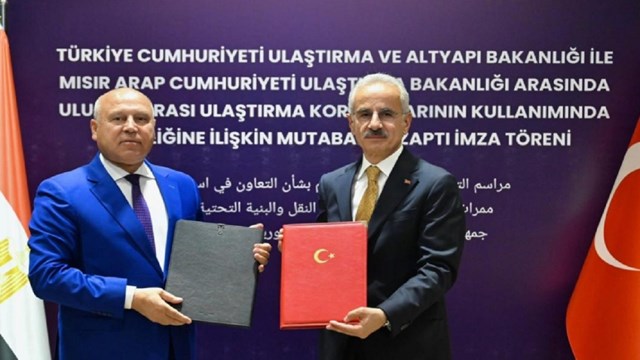 turkiye-ve-misir-kuresel-tasimacilik-koridorlari-icin-guclerini-birlestirdi