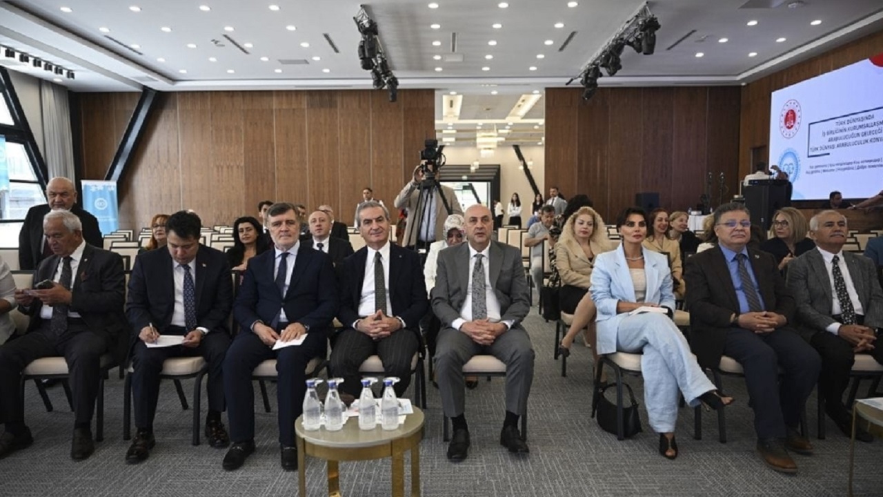 turk-dunyasi-ortak-arabuluculuk-sozlesmesi-ve-dijital-platform-icin-kollari-si