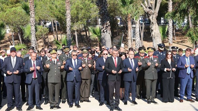 kktcde-milli-birlik-gunu-devlet-protokolu-bogaz-sehitligi-nde-bulustu