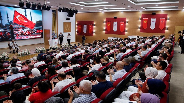 kirgizistan-turkiye-manas-universitesinde-15-temmuz-demokrasi-ve-milli-birlik