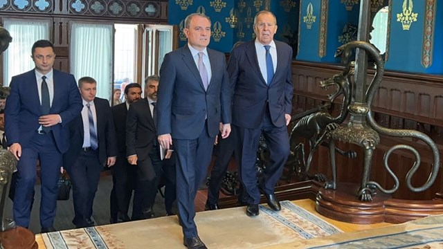 azerbaycan-ve-rusya-disisleri-bakanlari-moskovada-bir-araya-geldi