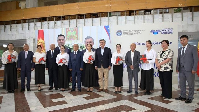 yeni-ozbekistan-sevket-mirziyoyev-in-yolu-kitabi-kirgiz-okurlarla-bulustu