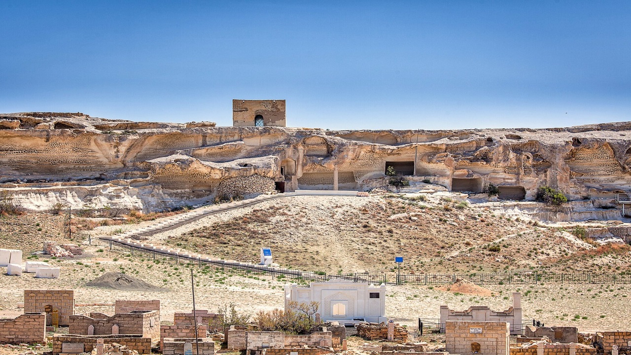 kazakistan-in-tarih-kaya-camileri-dunya-mirasi-olma-yolunda