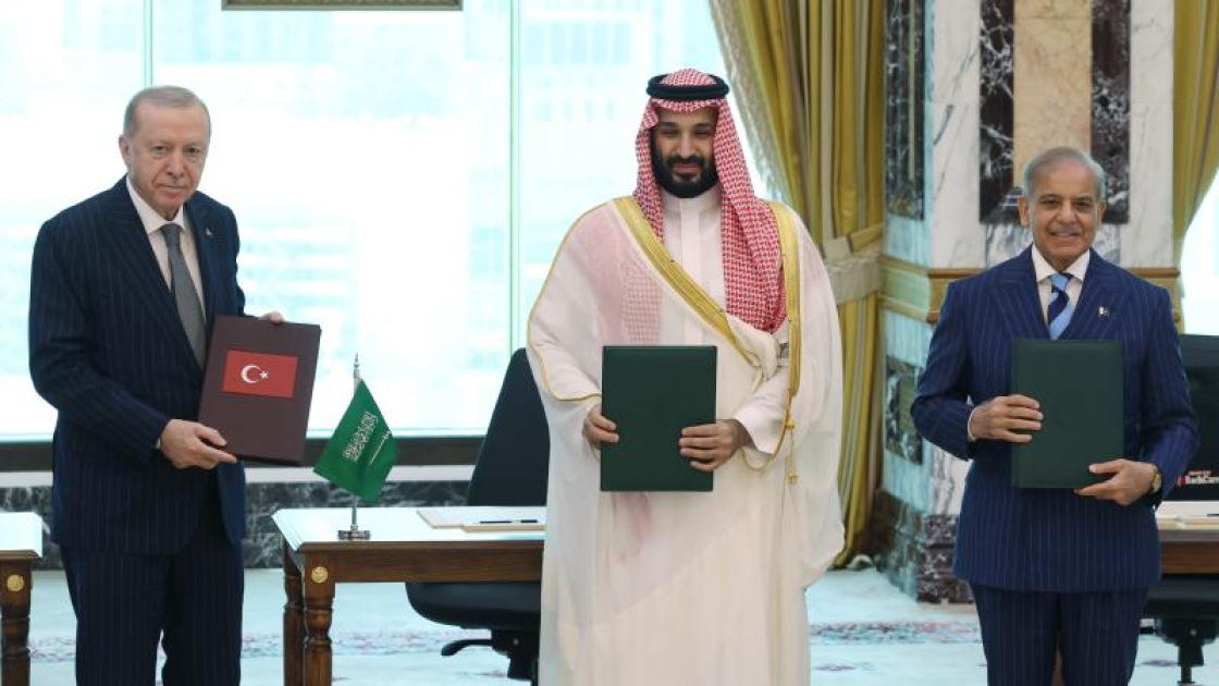 turkiye-suudi-arabistan-ve-pakistan-arasinda-mekke-ortak-savunma-anlasmasi-im