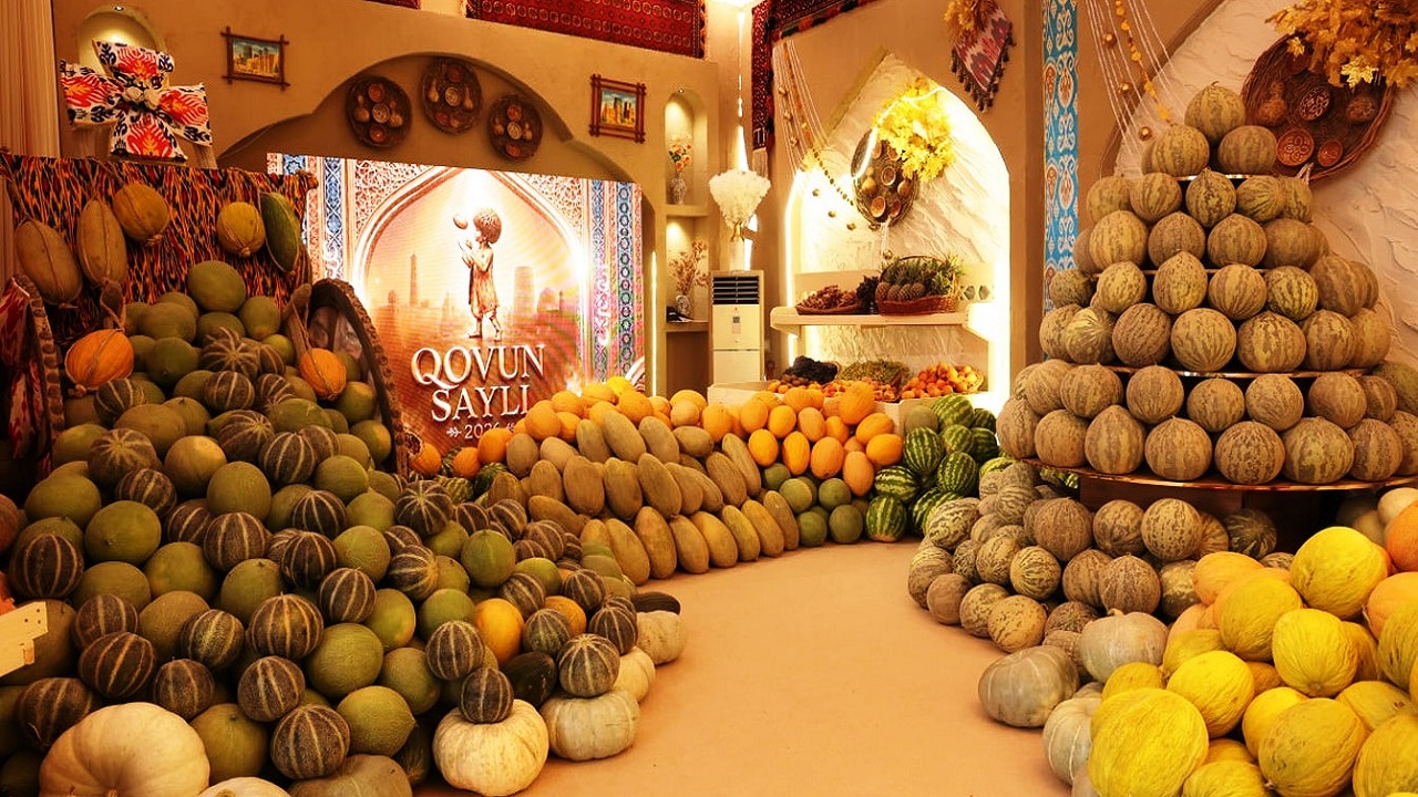 ozbekistan-da-lezzet-ve-kultur-soleni-hive-de-uluslararasi-kavun-festivali-202
