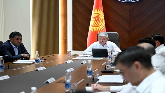 kirgizistanda-elektrik-kesintilerini-ozel-komisyon-arastiracak