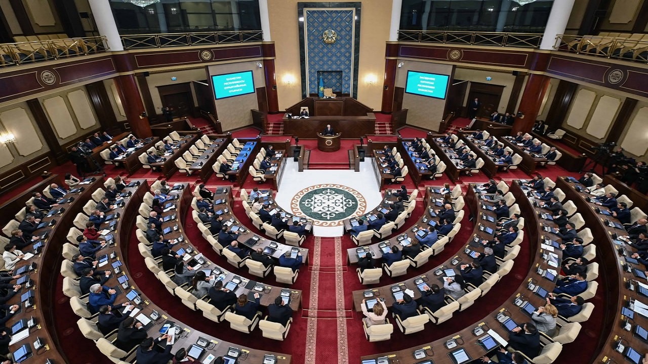 kazakistanda-cumhurbaskani-yardimcisi-ve-basbakan-atandi