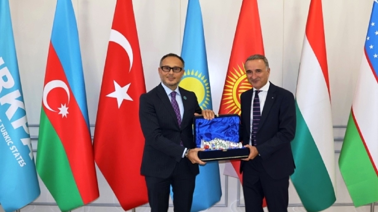 turkpa-ve-agit-pm-heyetleri-baku-de-bir-araya-geldi