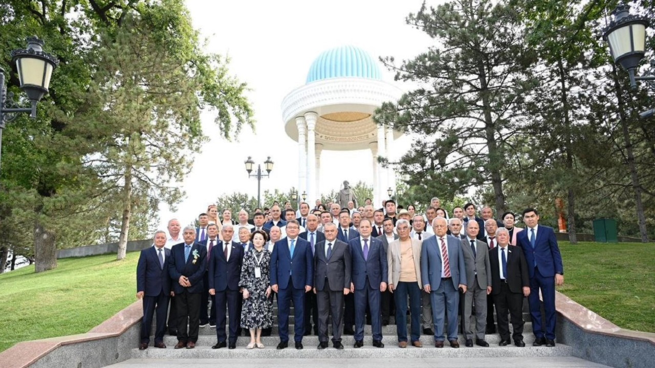 taskent-te-ozbekistan-ve-kazakistan-yazarlar-forumu-gerceklestirildi