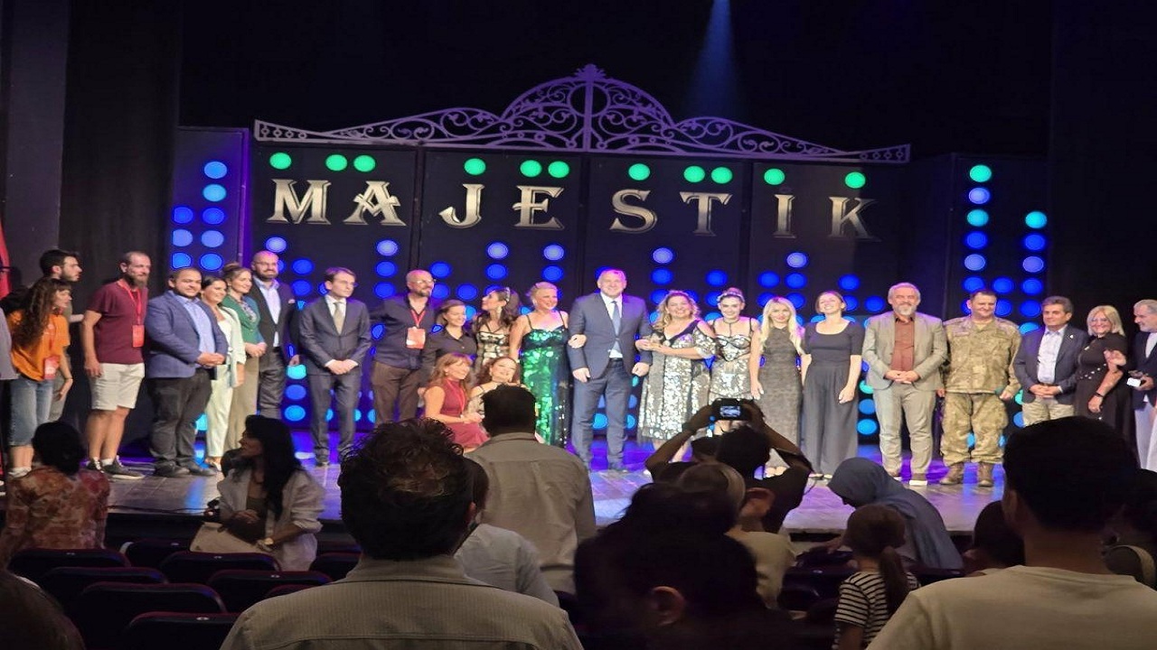 prizren-de-2-uluslararasi-turkce-tiyatro-festivali-basladi
