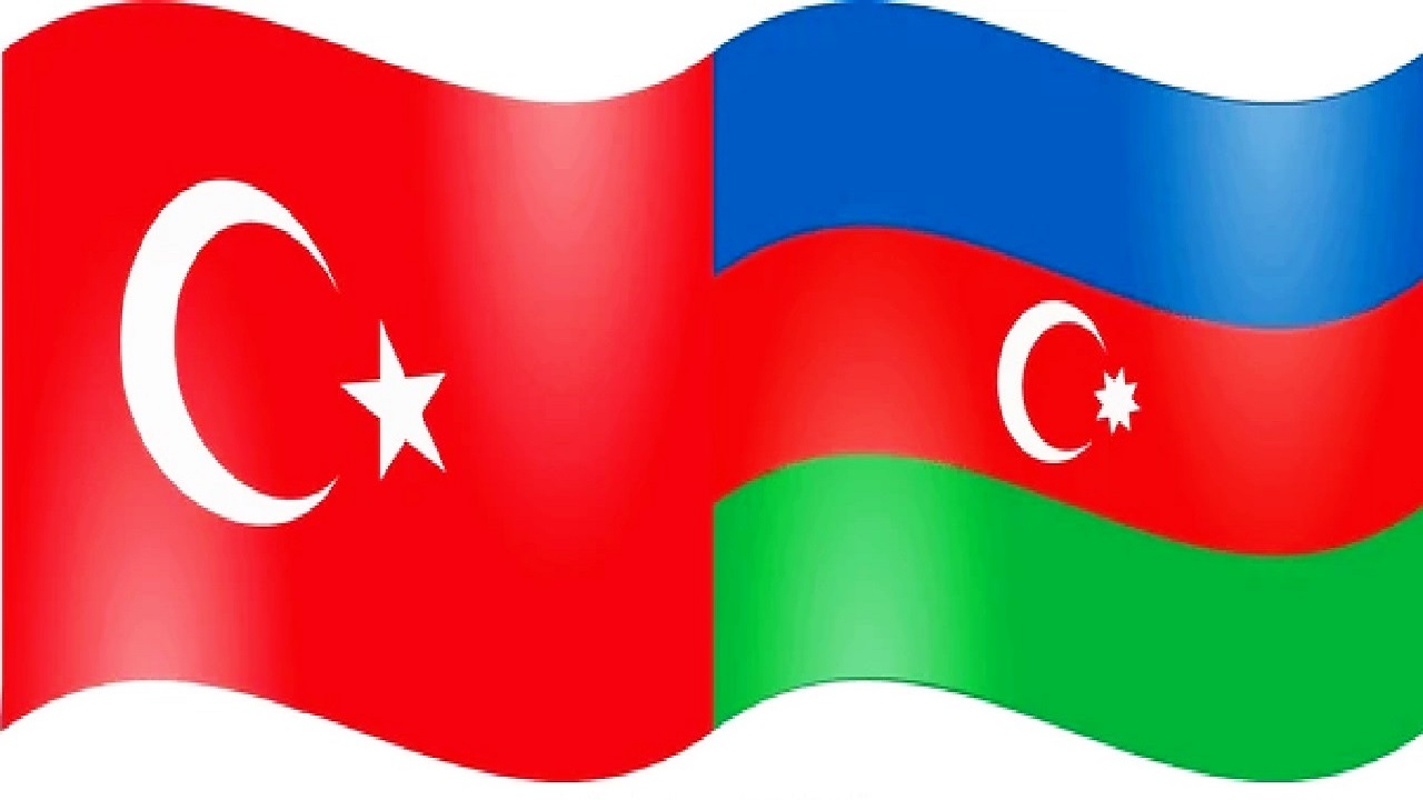 baku-nun-kurtulusunun-108-yildonumu-bagimsizlik-ve-ortak-mucadelenin-simgesi