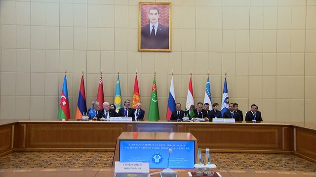 bdt-ekonomik-konseyi-askabat-ta-toplandi