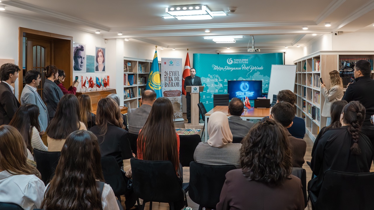 astana-da-ilk-kez-duzenlenen-yarisma-turkce-severleri-bir-araya-getirdi