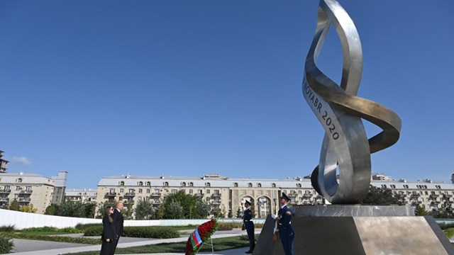 azerbaycanda-27-eylul-sehitleri-anma-gunu-huzun-degil-zafere-giden-ilk-gun