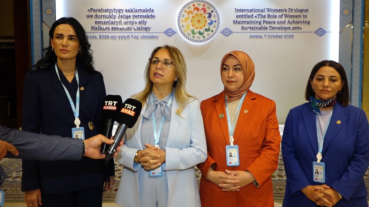 avaza-da-kadinlarin-baris-ve-kalkinmadaki-rolu-ele-alindi