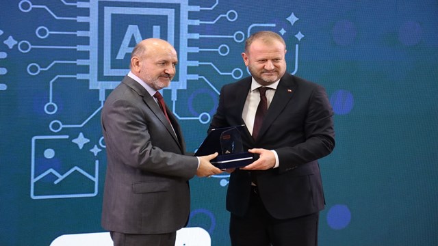 uskup-te-15-uluslararasi-gelecekle-iletisim-calistayi-duzenlendi