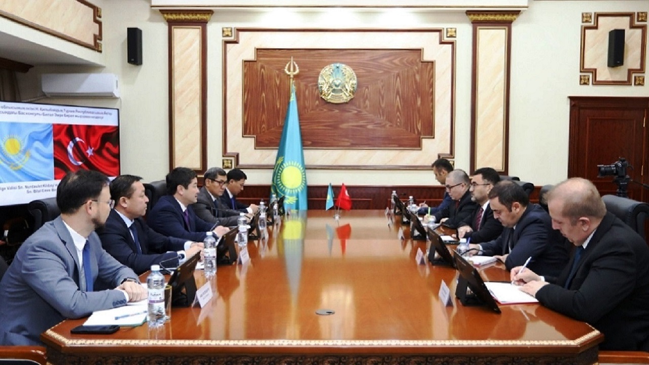 kazakistan-in-mangistau-bolgesi-ile-turkiye-arasindaki-ticaret-hacmi-yilin-ilk-8