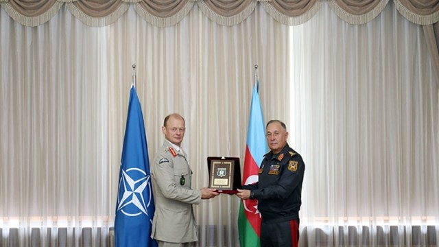 azerbaycan-genelkurmay-baskani-nato-heyetini-kabul-etti