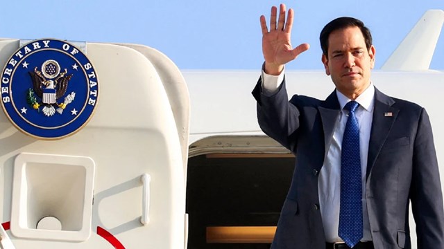 abd-disisleri-bakani-ozbekistan-a-yol-aldi