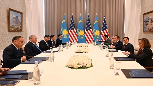 kazakistan-ve-abd-arasinda-yatirim-ve-teknoloji-is-birligi-gorusuldu