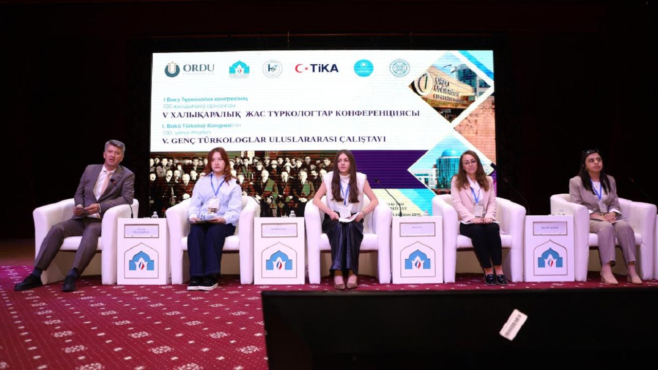 genc-turkologlar-baku-turkoloji-kurultayi-nin-100-yilinda-turkistan-da-bulustu