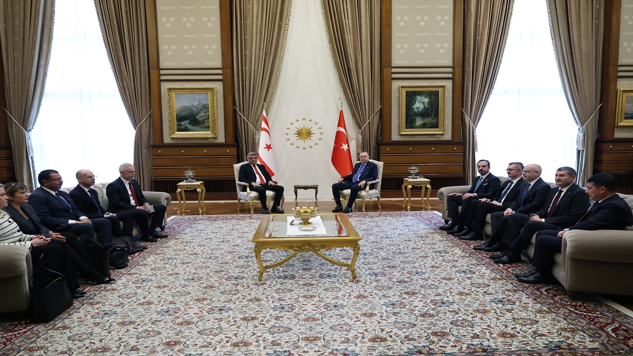 erdogan-kktc-cumhurbaskani-erhurman-ile-gorustu