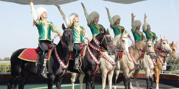 turkmenistan-39-da-at-bayrami-30-nisan-39-da-kutlanacak